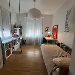 Romana * Milan